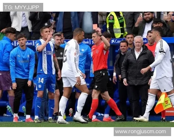 足球明星红牌数量排行榜揭晓谁是场上纪律最差的球员 足球明星红牌数量排行榜揭晓谁是场上纪律最差的球员