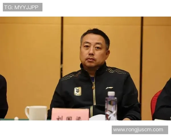 重庆篮球队展现惊人耐力大满贯点评赛场表现的深度分析 重庆篮球队展现惊人耐力大满贯点评赛场表现的深度分析