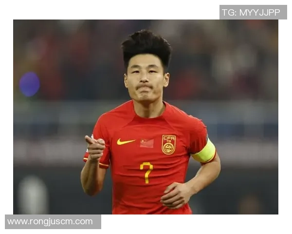 足球明星武磊遭遇网络暴力引发热议球迷对其表现的不同看法 足球明星武磊遭遇网络暴力引发热议球迷对其表现的不同看法