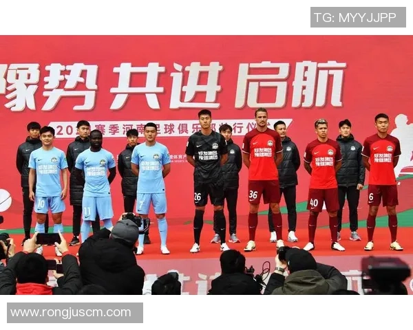 足球明星积极向河南捐款助力灾后重建展现社会责任感 足球明星积极向河南捐款助力灾后重建展现社会责任感