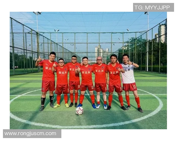 重庆足球队的灵活性探讨与战术创新之路 重庆足球队的灵活性探讨与战术创新之路